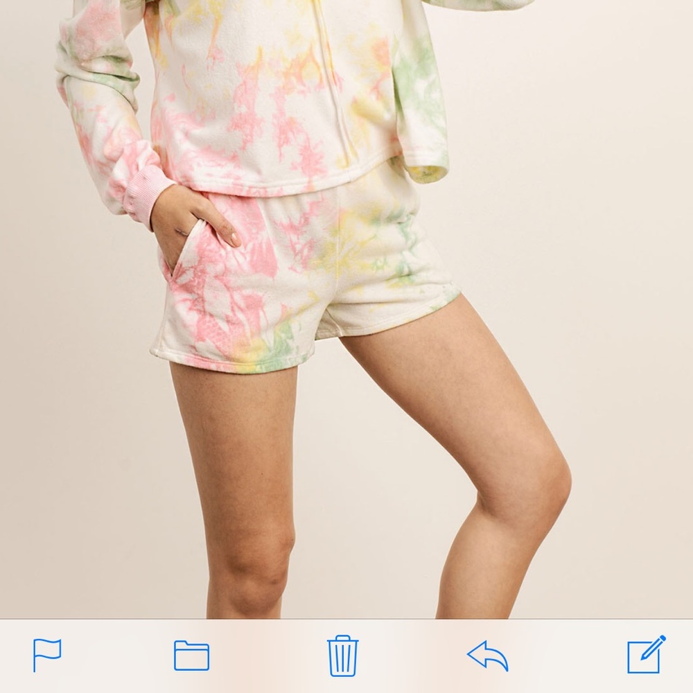 Tie dye shorts - Picture 2 of 2